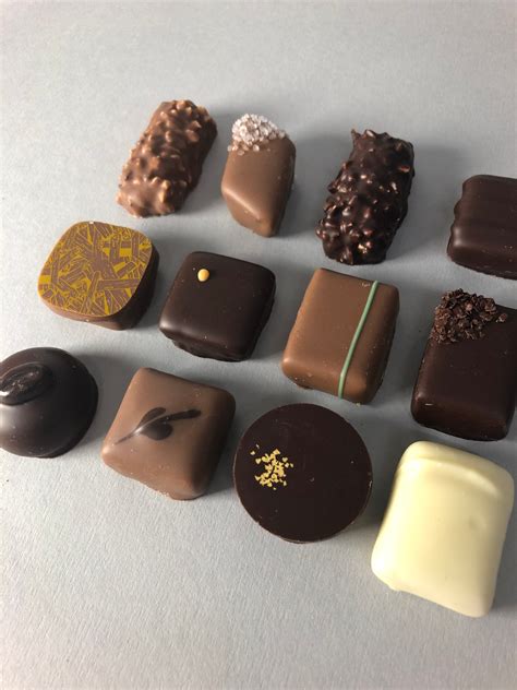 valrhona chocolate online shop.